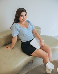 Simple Plain Pleated Slim Fit Shorts