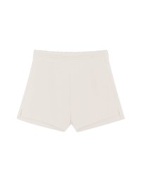 Simple Plain Pleated Slim Fit Shorts