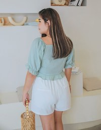 Simple Plain Pleated Slim Fit Shorts