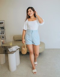 Basic Versatile High Waisted Turn-Up Shorts (With Belt)