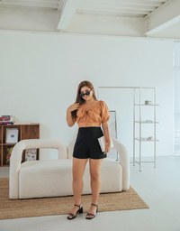 Minimalist Elastic Shorts