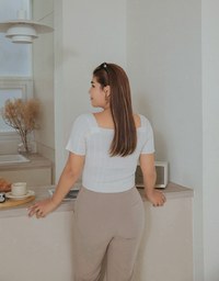 Retro Square Neck Crop Knit Top
