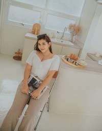 Retro Square Neck Crop Knit Top