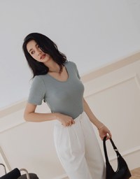 Basic Minimalistic Back Knot Hollow Knit Top