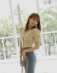 Soigné Pleated Buttoned Crop Top