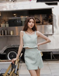 Weave Ruffled Hem Crop Tank Top