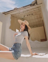 Avant-Garde Shoulder Cut Out Crop Top