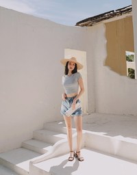 Avant-Garde Shoulder Cut Out Crop Top