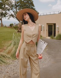 Side-button Detailed Pleated Suit Pants