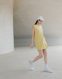【Vacanza 】Simple Sleeveless Mini Dress With Shoulder Pads