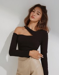 Side Cutout Fitted Long Sleeve Top