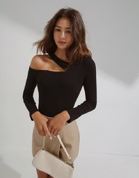 Side Cutout Fitted Long Sleeve Top