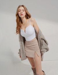 V Low-Cut Scrunch Crop Tank Top (with padding)