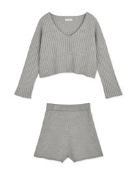 Soft Sloping Knit Set