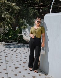 Minimalist Staple Dual-Zipper Knit Crop Top