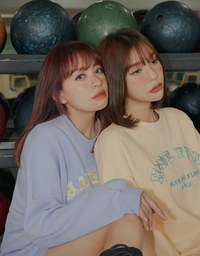 Preppy Embroidered Crewneck Loose Top