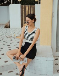 Enhanced Overlap Slim Shorts
