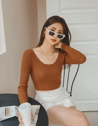 Wavy Edge Long Sleeve Knit Top