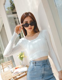 Wavy Edge Long Sleeve Knit Top
