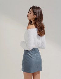 Stitching Slit Faux Leather Skirt (With Belt)
