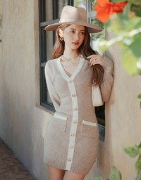 V-Neck Buttoned Knit Min Dress