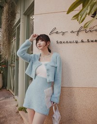 [I'M Meme] Square Collar With Button Crop Blazer Jacket