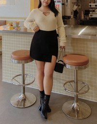 Overlapping Curved Slit Tweed Skirt