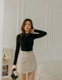 Mock Neck Plain Crop Fit Top