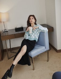 【Porima' Picks】 Tweed Plaid Knit Crop Top