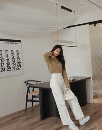 Small V Double Button Plush Knit Sweater