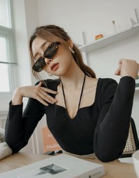 Small V Neck Tie Knit Long Sleeve Top