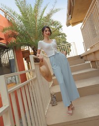 Round Button Knit Crop Top