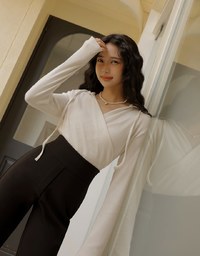V Neck Overlap Knit Hoodie Top