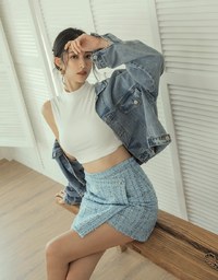 Chic Textured Side Button Elastic Skirt