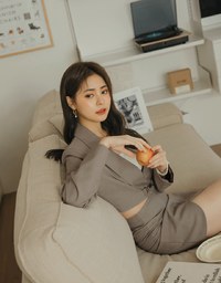 Irregular Slit Suit Skirt