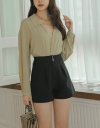 Zipper Pleated High Waisted Slim Shorts