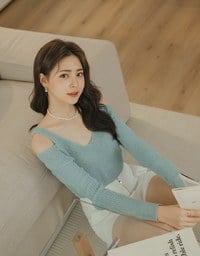 Zipper Pleated High Waisted Slim Shorts