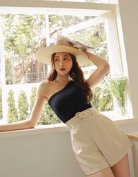 Pleated Wide Shorts (With Belt)