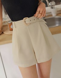 Pleated Wide Shorts (With Belt)