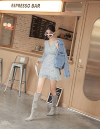 V Neck Floral Splice Ruffled Mini Dress