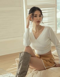 Crossover V Neck Crop Knit Top