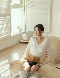 Crossover V Neck Crop Knit Top