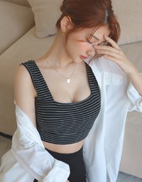 Striped Hollow Low Back Vest (With Padding)