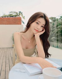 AIRY HOURGLASSK-Pop Long Slit Skirt