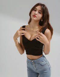 Enhanced Crossover Pleated Tank Top (With Padding)