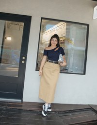 Sloping Shoulder Hollow Top (With Padding)
