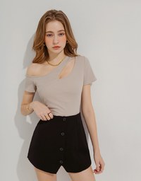 Sloping Shoulder Hollow Top (With Padding)
