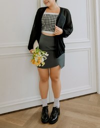 Plain Minimalist Irregular Skirt