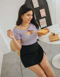 AIRY HOURGLASS K-Pop Slimming Slit Petal Design Skorts