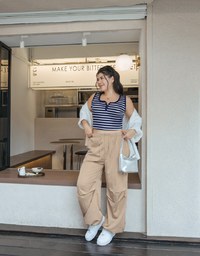Large Pocket Drawstring Cargo Pants